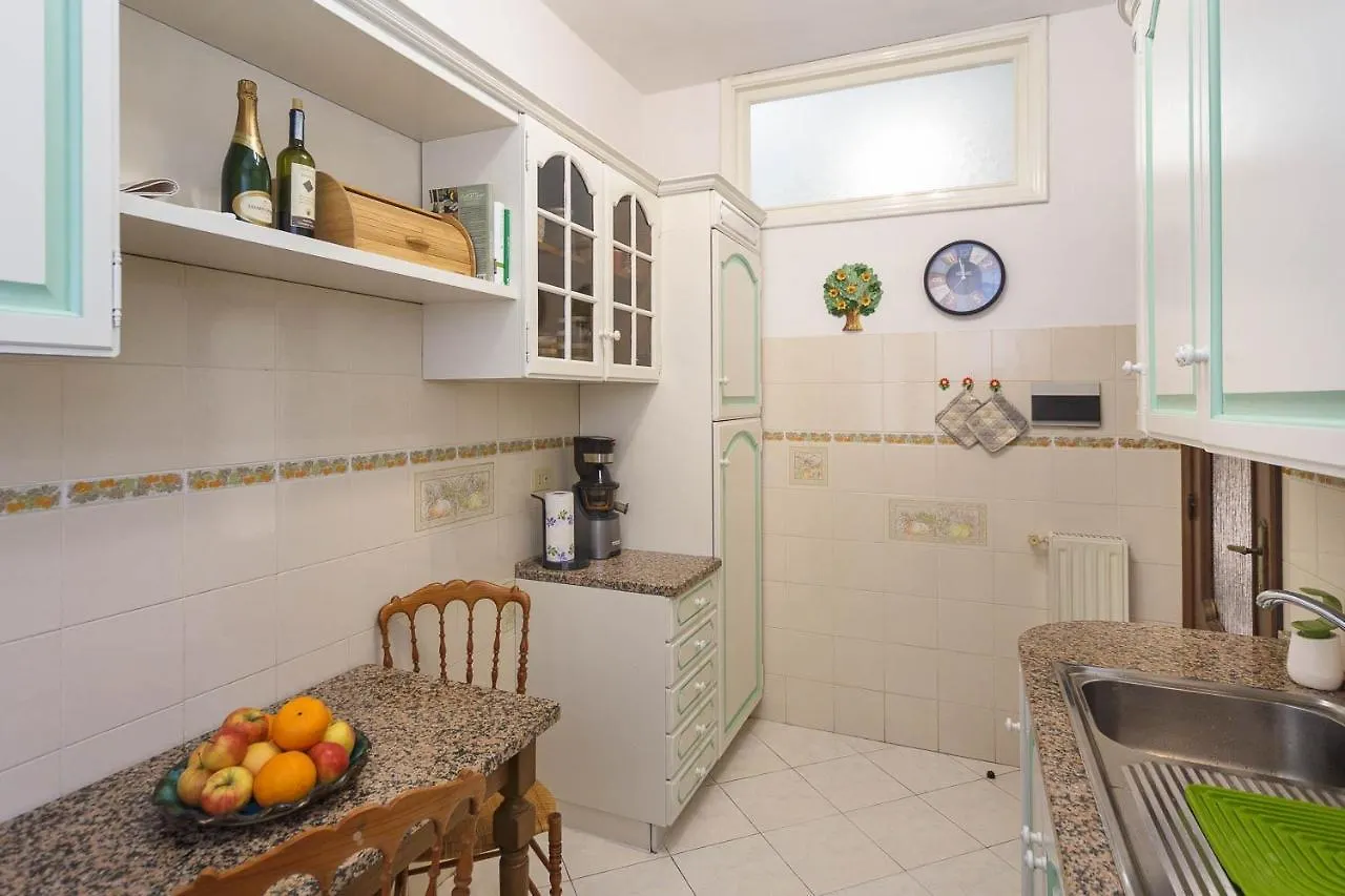 Casa Dany, Luminoso Trilocale Con Grande Terrazza E Box Auto Apartment Santa Margherita Ligure Italy