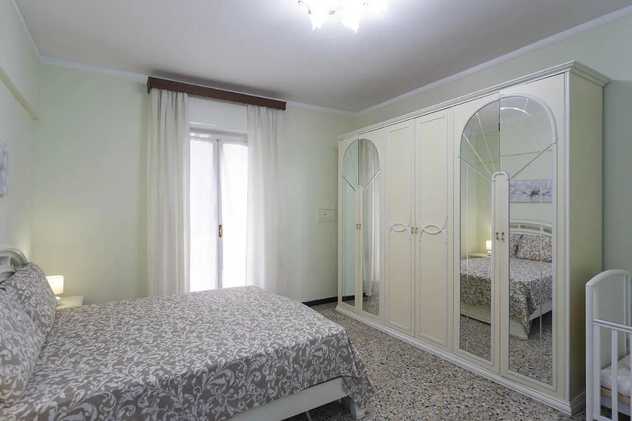 Appartamento Casa Dany, luminoso trilocale con grande terrazza e box auto Santa Margherita Ligure 0*,  Italia