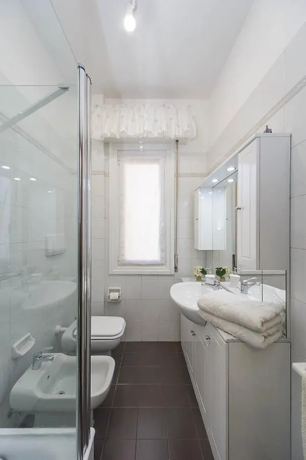 Appartamento Casa Dany, luminoso trilocale con grande terrazza e box auto Santa Margherita Ligure