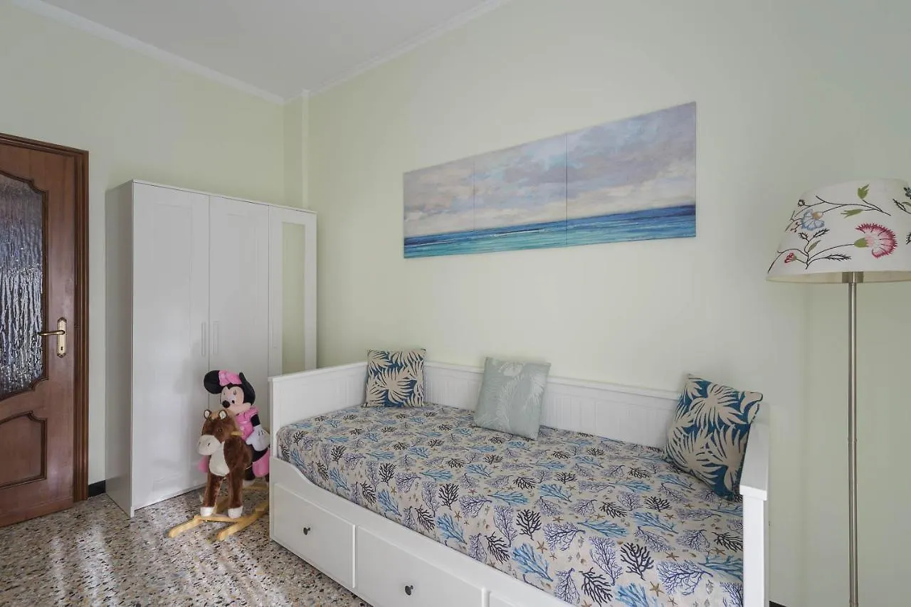 Appartamento Casa Dany, luminoso trilocale con grande terrazza e box auto Santa Margherita Ligure 0*,